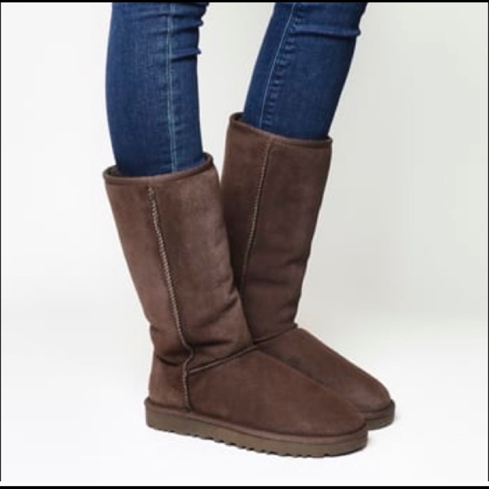 Ugg Classic Tall Boot Women’s SZ 7 Chocolate